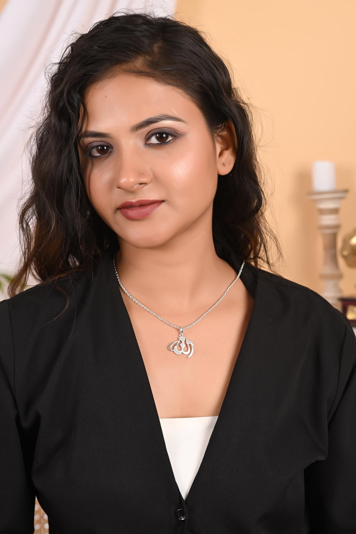 Allah Pendant Necklace – Sparkling Arabic Calligraphy Jewelry, Hypoallergenic Unisex Faith Symbol